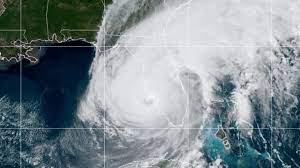 Hurricane Ian sitting on Florida;